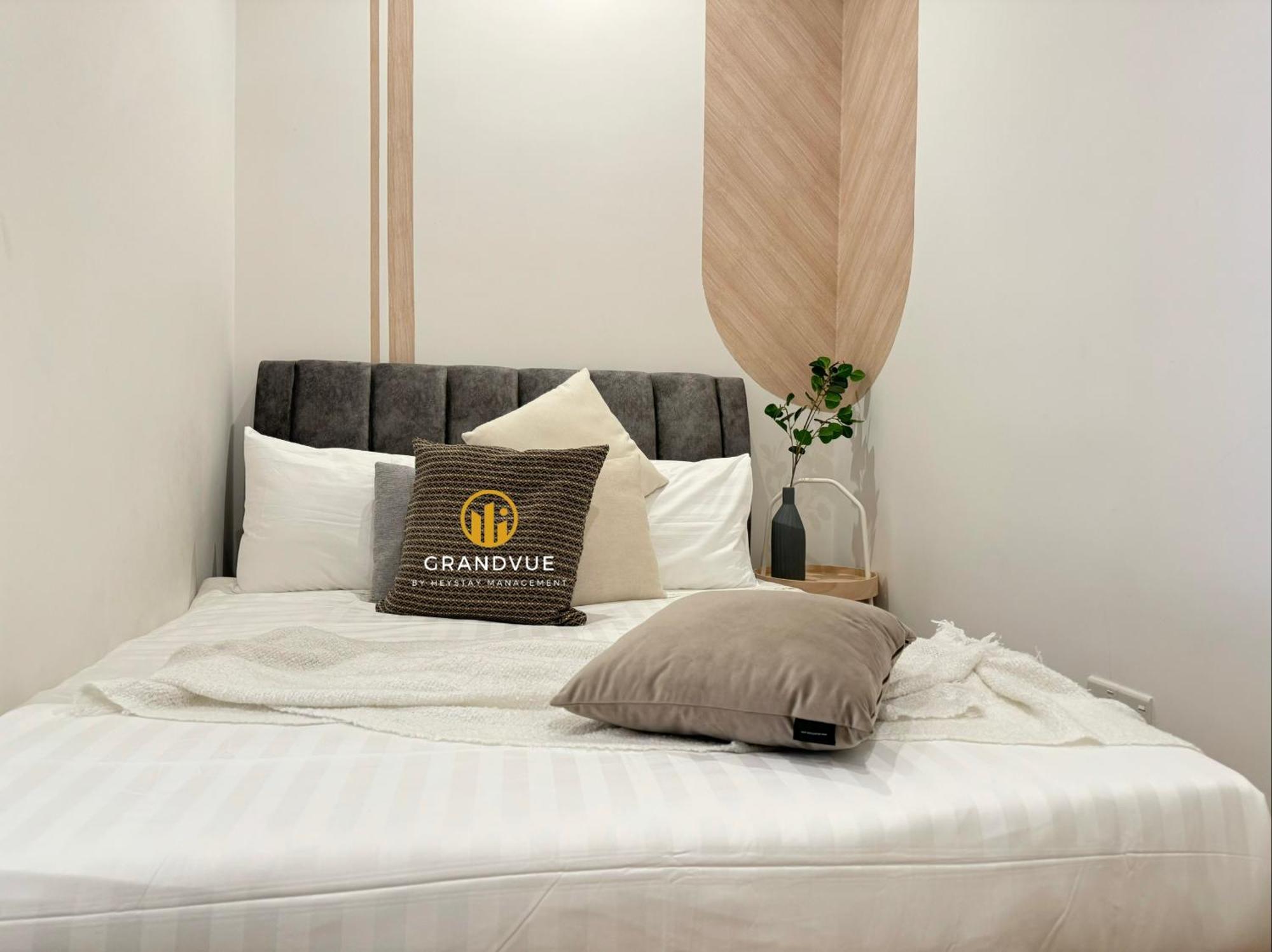 Lucentia Bukitbintang Klccview Infinitypool By Heystay Management — Photos 3